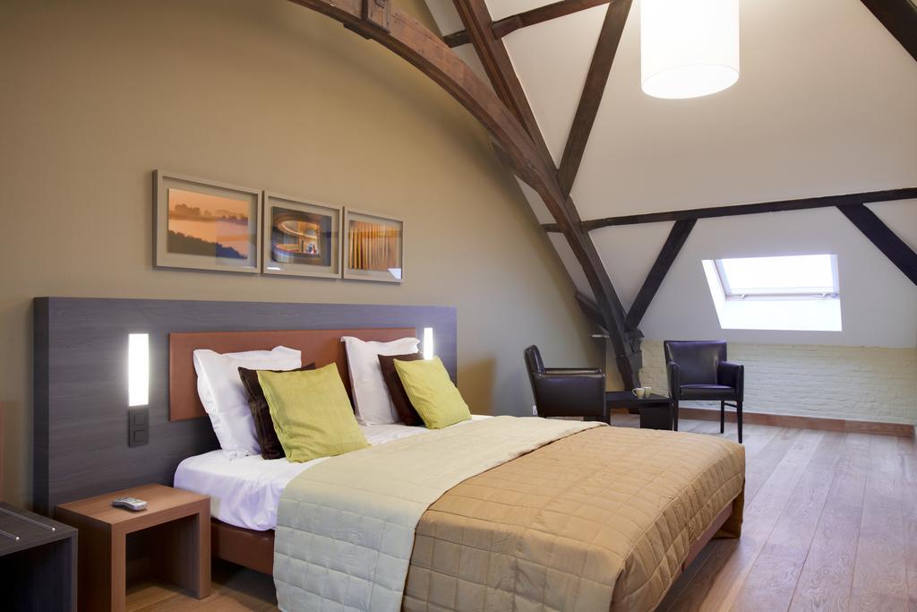 Het Godshuis Hotel Sint Laureins Ruang foto